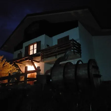 Maison Loren Apartman Pila